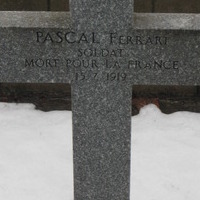 isitt_russia_cemetery_44